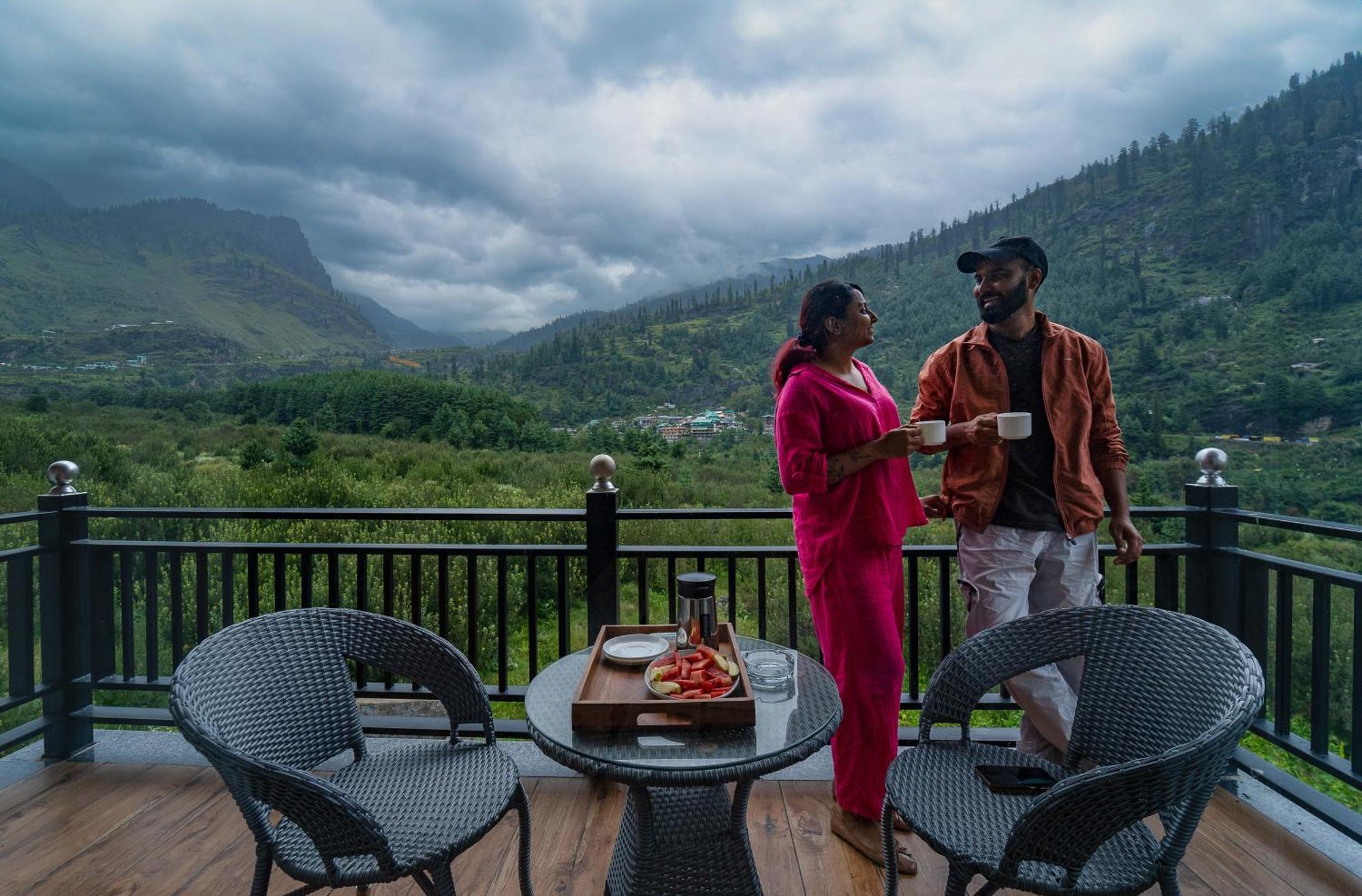 Nazaara - A Luxe Retreat Hotel Manali  Bagian luar foto