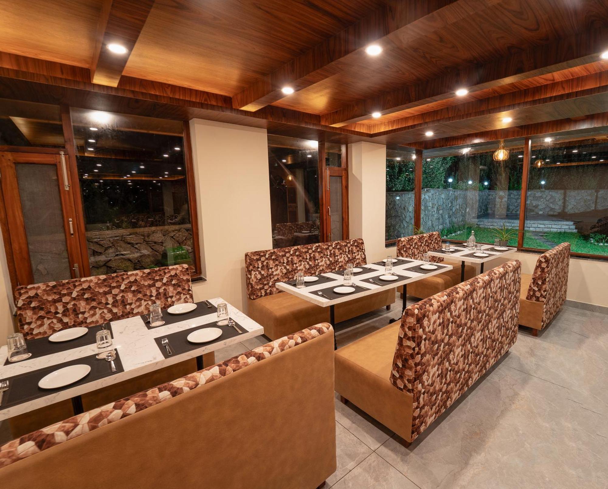 Nazaara - A Luxe Retreat Hotel Manali  Bagian luar foto