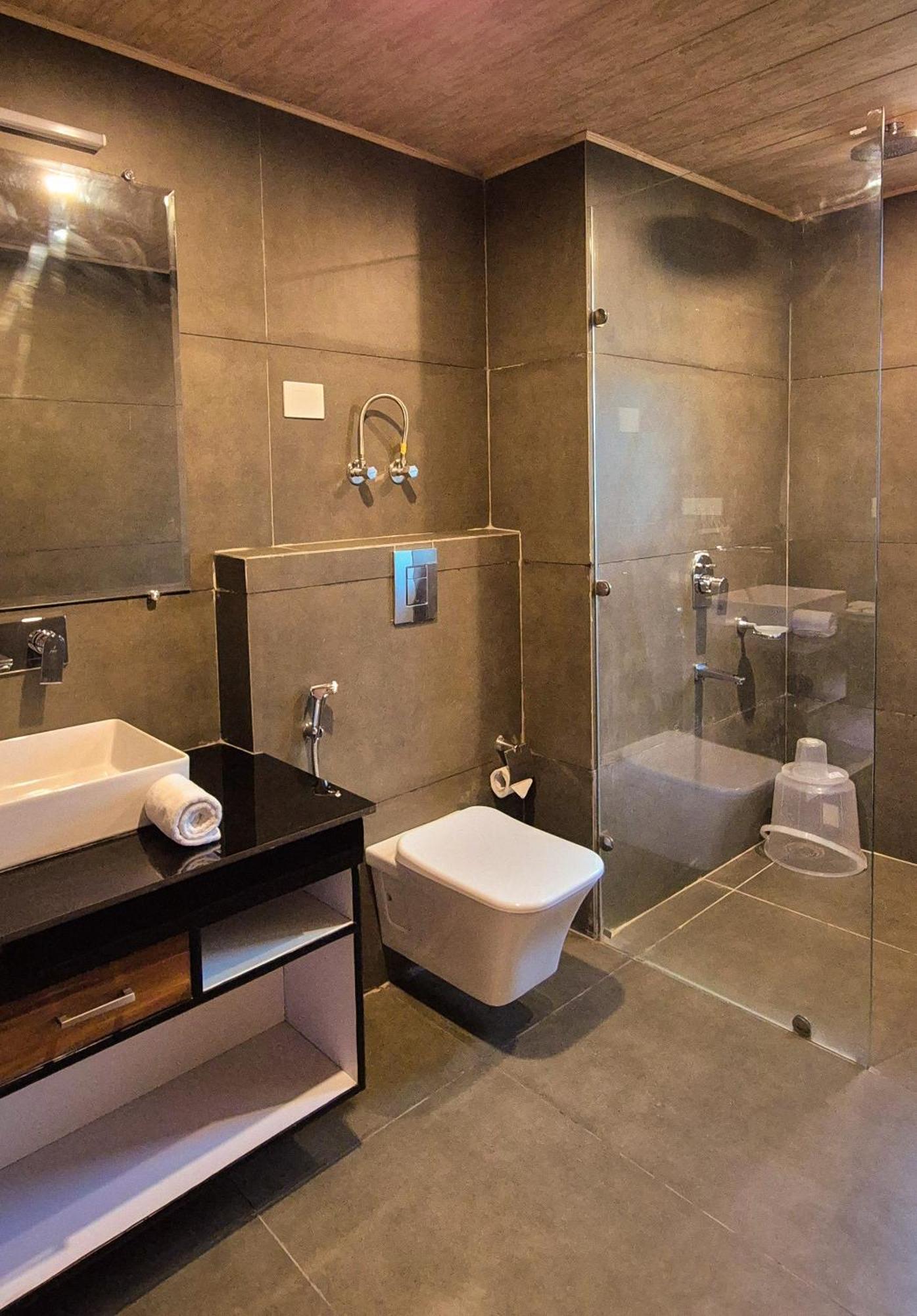 Nazaara - A Luxe Retreat Hotel Manali  Bagian luar foto